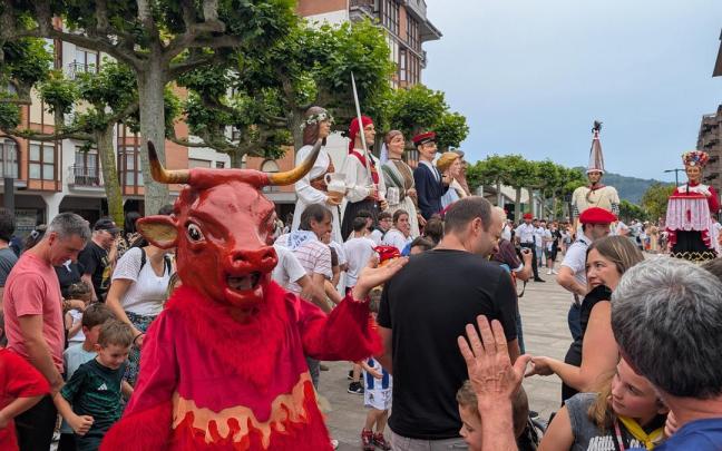 Las Loinatz Jaiak, en marcha en Beasain
