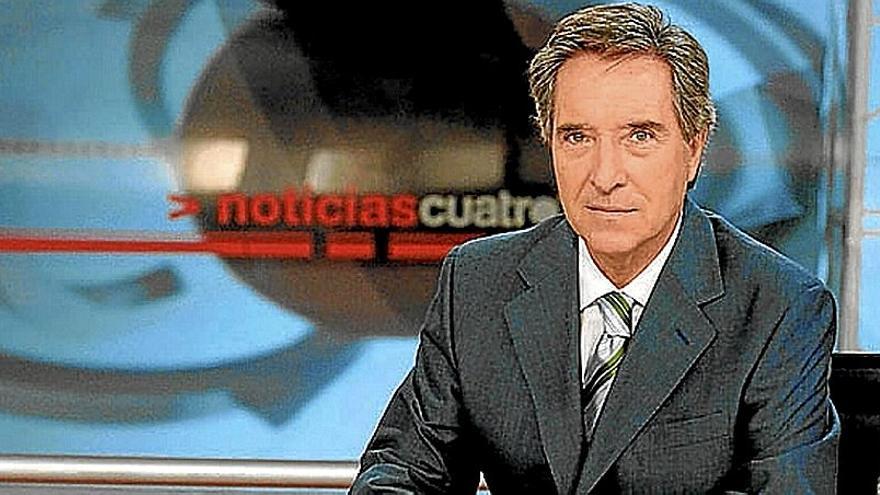 El periodista Iñaki Gabilondo, en el estreno de ‘Noticias Cuatro’ un 7 de noviembre de 2005.