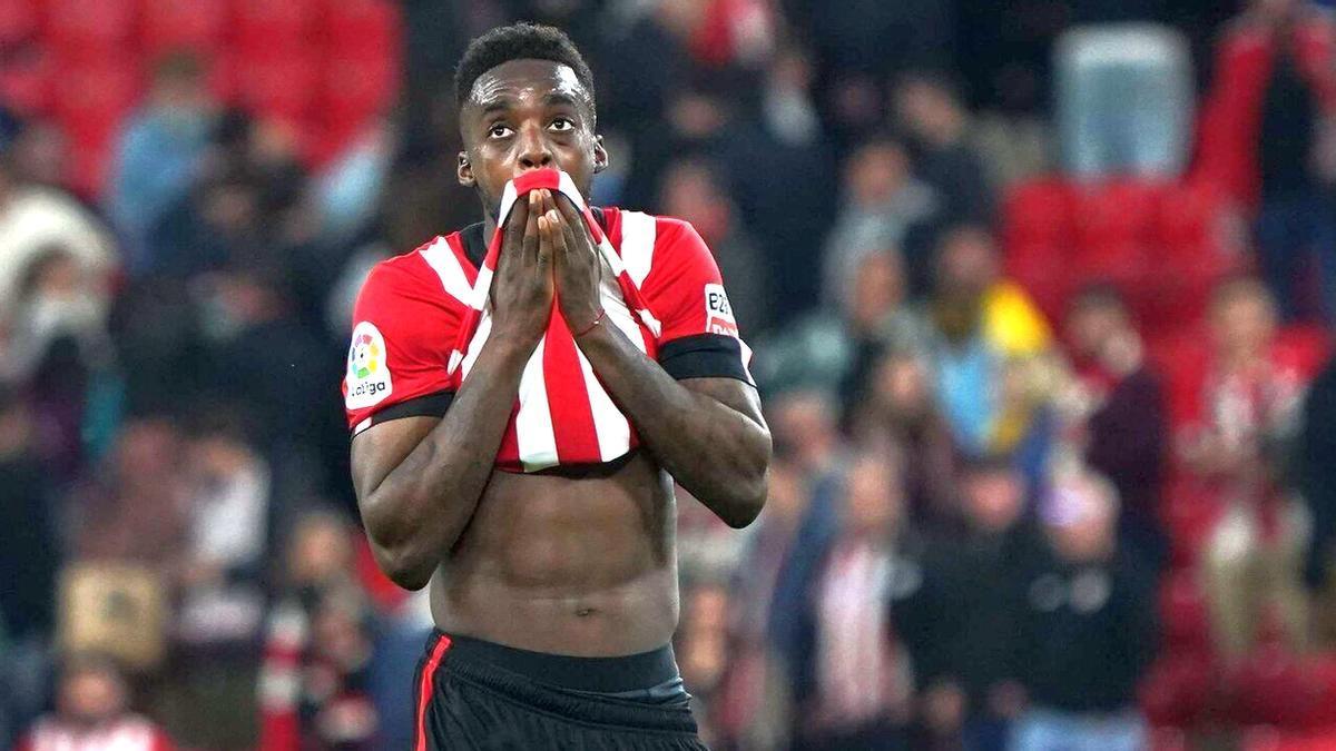 Iñaki Williams, cariacontecido, en el partido ante el Barça.