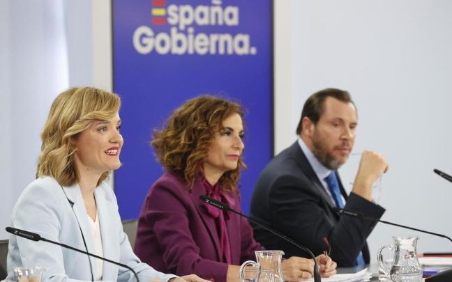 Pilar Alegría, María Jesús Montero y Óscar Puente en la rueda de prensa tras la reunión del Consejo de Ministros. / EFE Pilar Alegría, María Jesús Montero y Óscar Puente en la rueda de prensa tras la reunión del Consejo de Ministros.