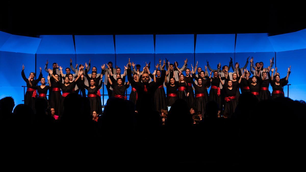 Landarbaso Abesbatza en un concierto.