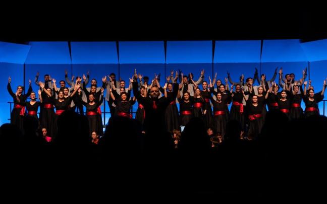 Landarbaso Abesbatza en un concierto.