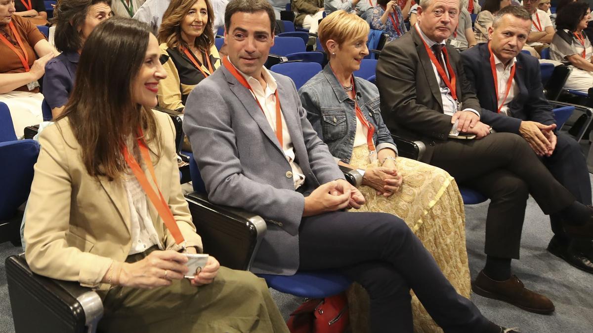 El candidato del PNV a lehendakari, Imanol Pradales, en la Asamblea Nacional