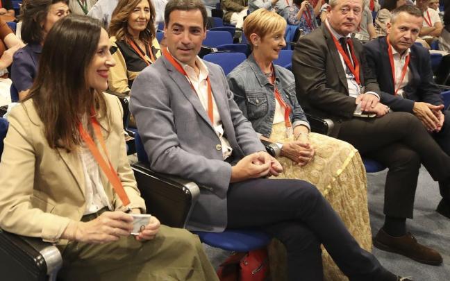 El candidato del PNV a lehendakari, Imanol Pradales, en la Asamblea Nacional