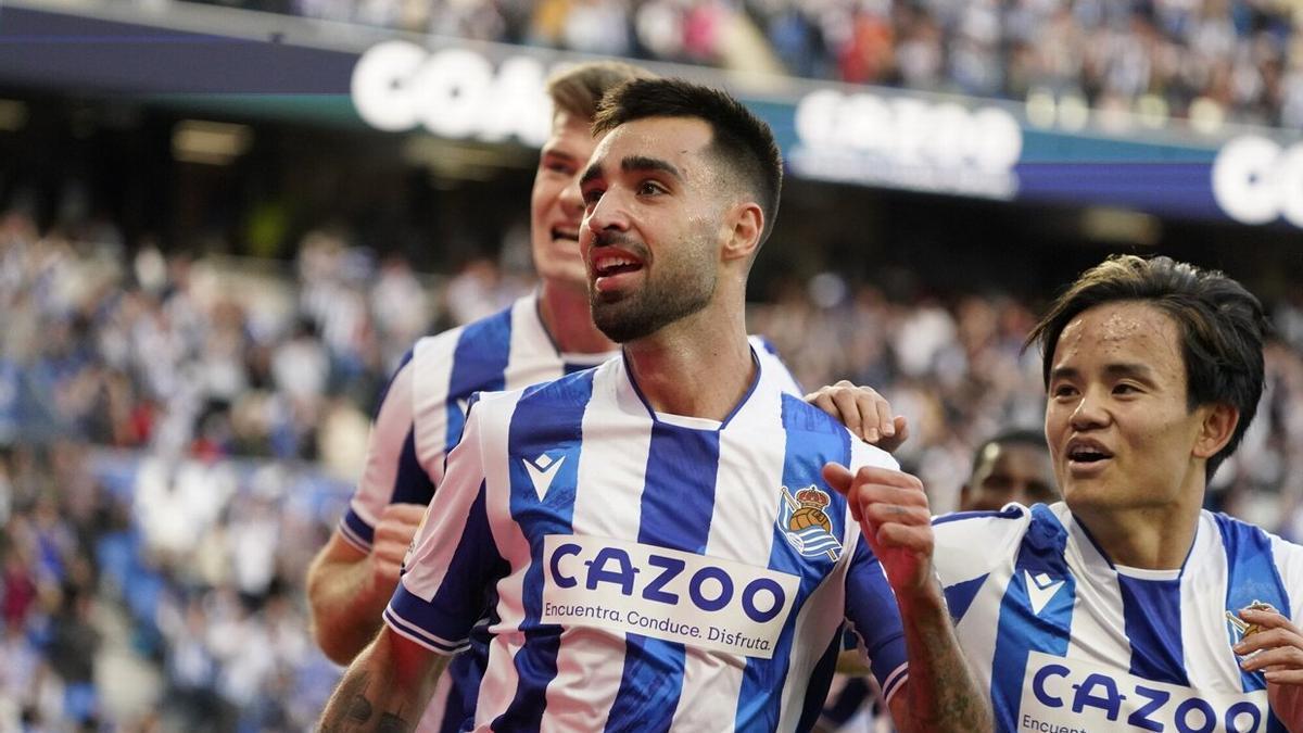 Brais Méndez celebra un gol en Anoeta. / RUBEN PLAZA