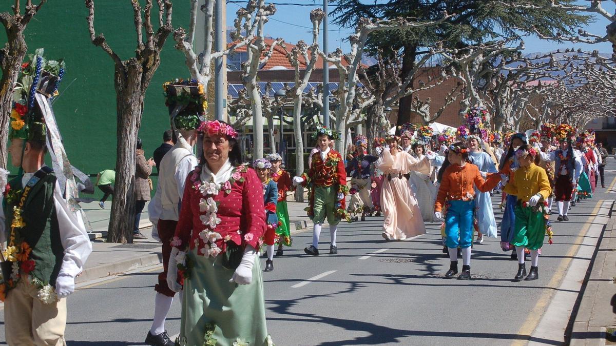La Comparsa de jardineros del carnaval tradicional de Donostia en una pasada edición en Elciego