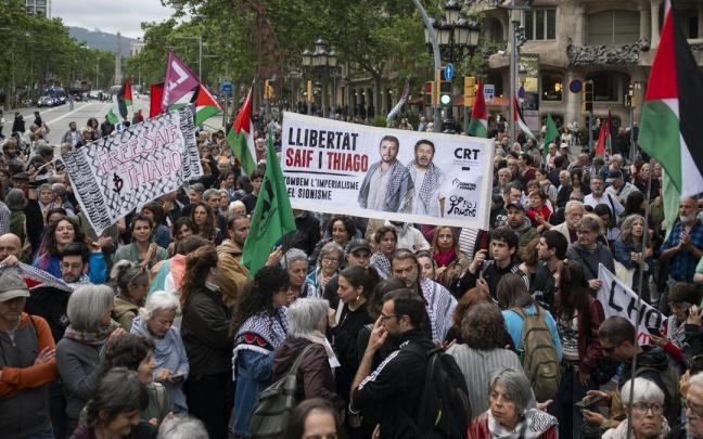 Concentración contra el secuestro por parte de Israel de los miembros de la flotilla a Gaza Saif Abukeshek y Thiago Ávila.