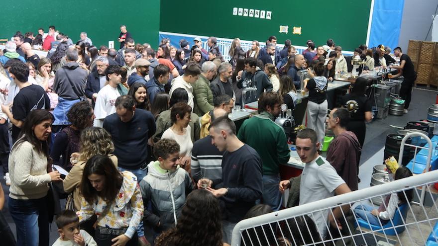 La fiesta de la cerveza del grupo Lurra de Urretxu.