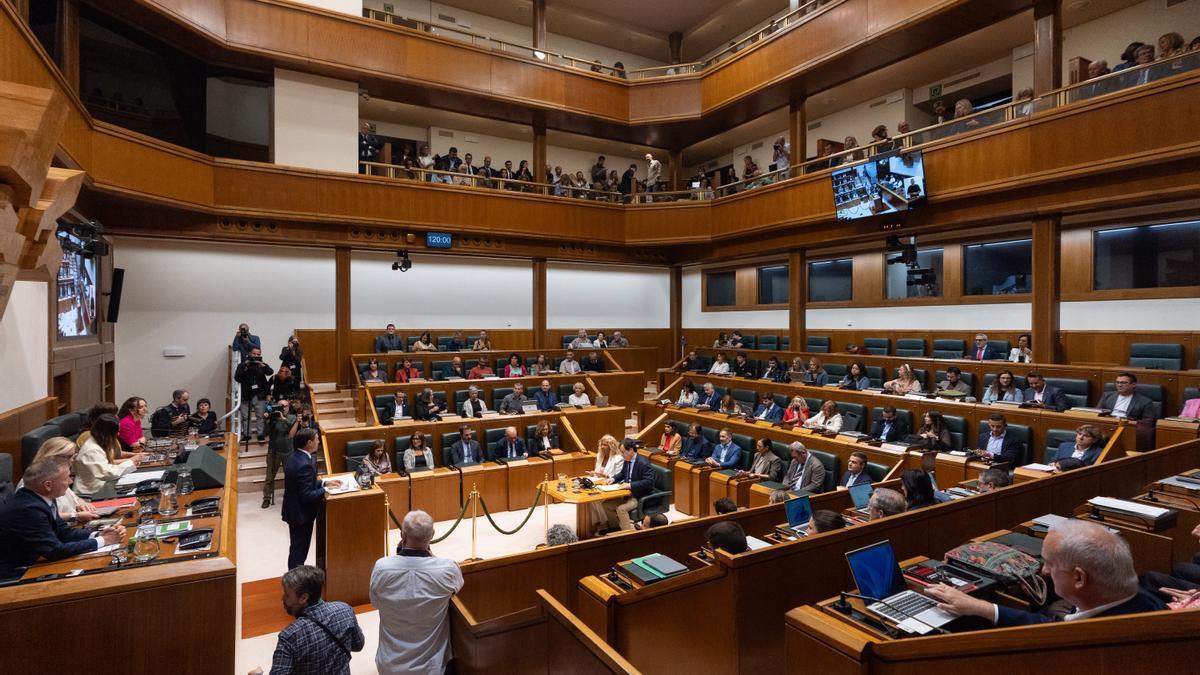 PNV y PSE-EE "tienden la mano" a negociar los Presupuestos "para mejorarlos" y no para enmendarlos a la totalidad.