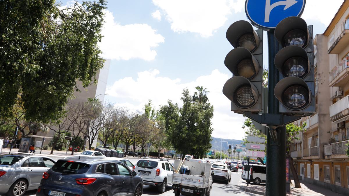 Semáforo apagado durante el apagón del día 28 de abril de 2025