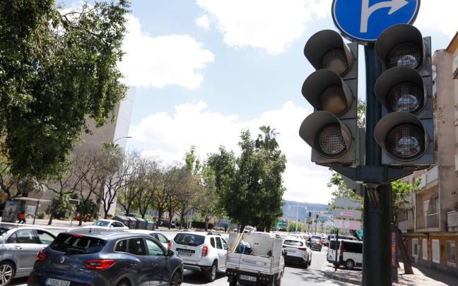 Semáforo apagado durante el apagón del día 28 de abril de 2025