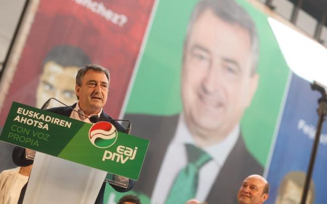 El portavoz del PNV en el Congreso y cabeza de lista por Bizkaia, Aitor Esteban El portavoz del PNV en el Congreso y cabeza de lista por Bizkaia, Aitor Esteban