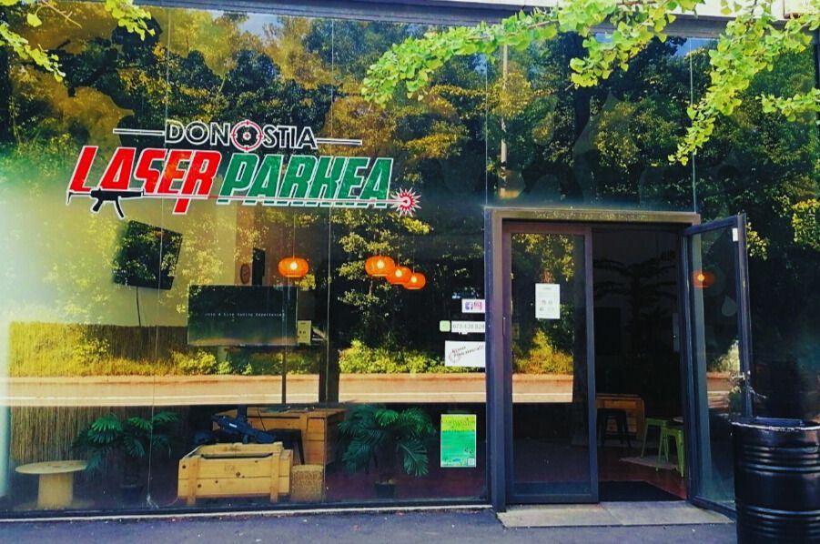 El Laser Game (laser tag) es un juego deportivo que simula un combate para todas las edades.