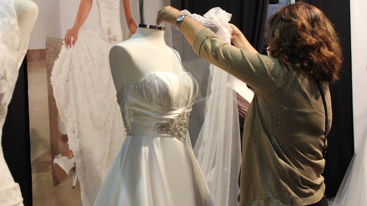 Las demandas de disolución matrimonial se refieren a (separaciones, divorcios y nulidades.