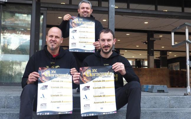 Presentación de la Feria de la Cerveza en la Azoka Plaza, escenario de la fiesta del club de baloncesto Iraurgi SB.
