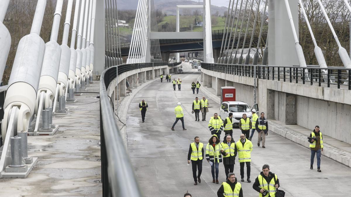 Visita institucional a las obras del ramal guipuzcoano del TAV. / JUAN HERRERO