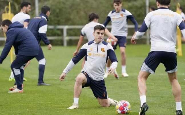 Barrene entrenando en vísperas del partido del PSG. / RUBEN PLAZA