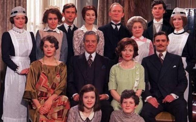 Imagen del reparto de la serie ‘Arriba y abajo’ / ITV Imagen del reparto de la serie ‘Arriba y abajo’