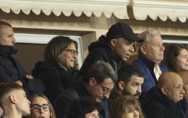 Mbappe y su madre.