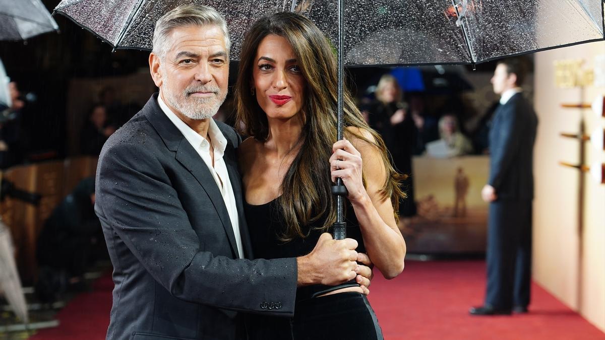 George Clooney, junto a su esposa Amal.