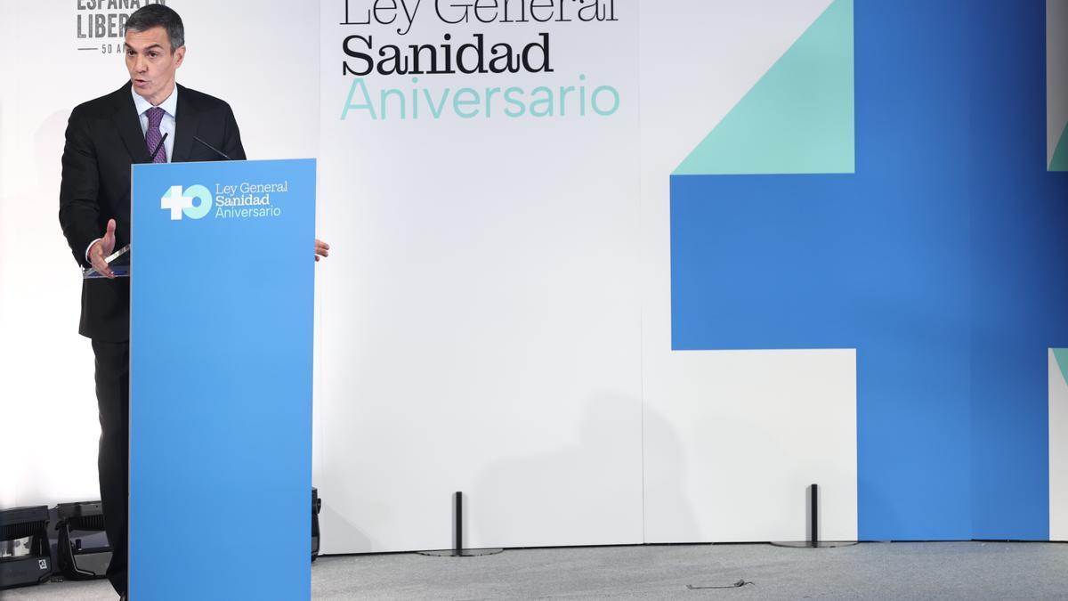 El presidente del Gobierno español, Pedro Sánchez, durante la clausura del acto institucional para conmemorar el 40 aniversario de la Ley General de Sanidad.