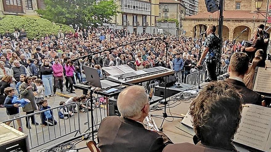 Uno de los conciertos de homenaje a Sorotan Bele que han recorrido la geografía vasca.