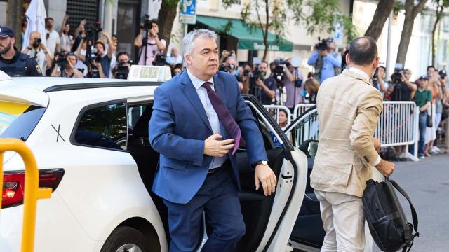 El exsecretario de Organización del PSOE Santos Cerdán a su llegada a declarar en el Tribunal Supremo / EP El exsecretario de Organización del PSOE Santos Cerdán a su llegada a declarar en el Tribunal Supremo
