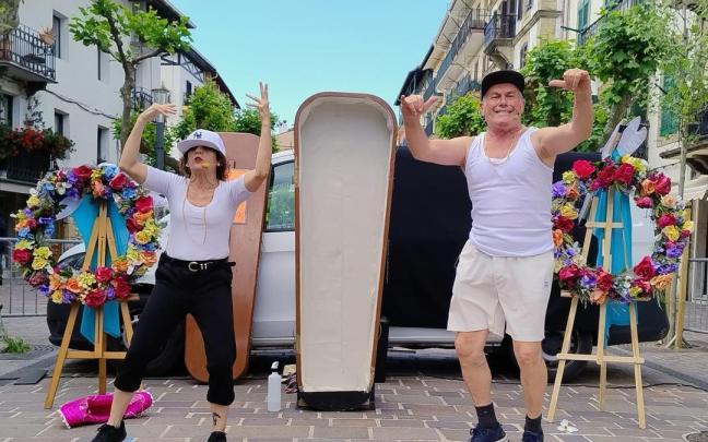 La compañía Trapu Zaharrak cierra el ciclo con la obra ‘Azkena eta bagoaz’