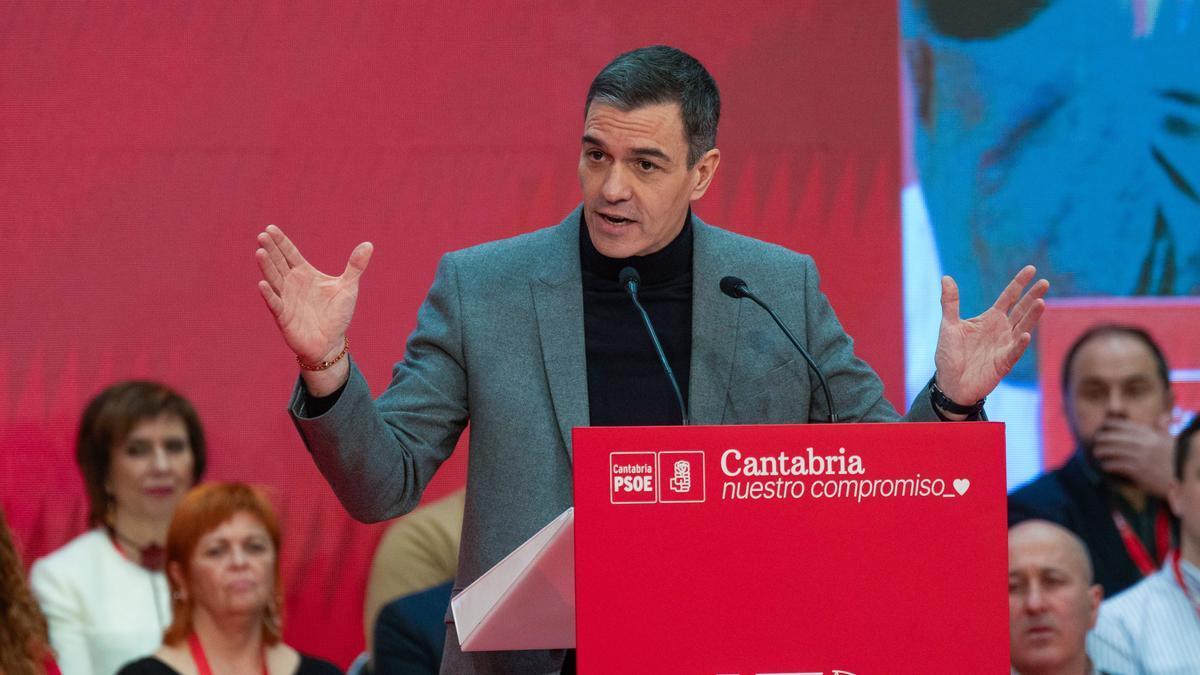 Pedro Sánchez, presidente del Gobierno, en la clausura del Congreso del PSOE de Cantabria.