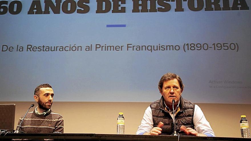 Koldo Somokueto y Josu Landaluze durante la presentación del proyecto en Kurtzio.