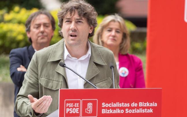 El secretario general del PSE, Eneko Andueza, en un acto en Etxebarri El secretario general del PSE, Eneko Andueza, en un acto en Etxebarri