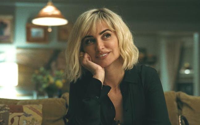 Penélope Cruz, en una escena de "La invitación", dirigida por Olivia Wilde.