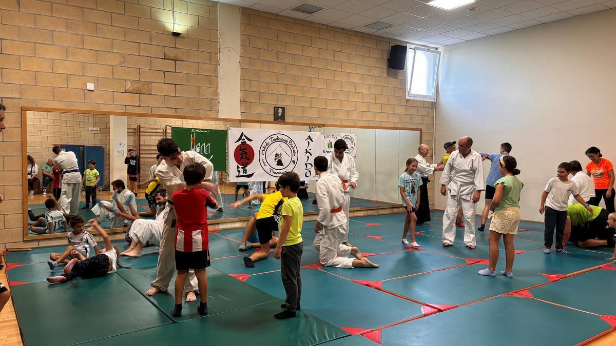 Bizi Kirola Euskaraz de Basauri permitirá el domingo practicar euskera y disfrutar del deporte