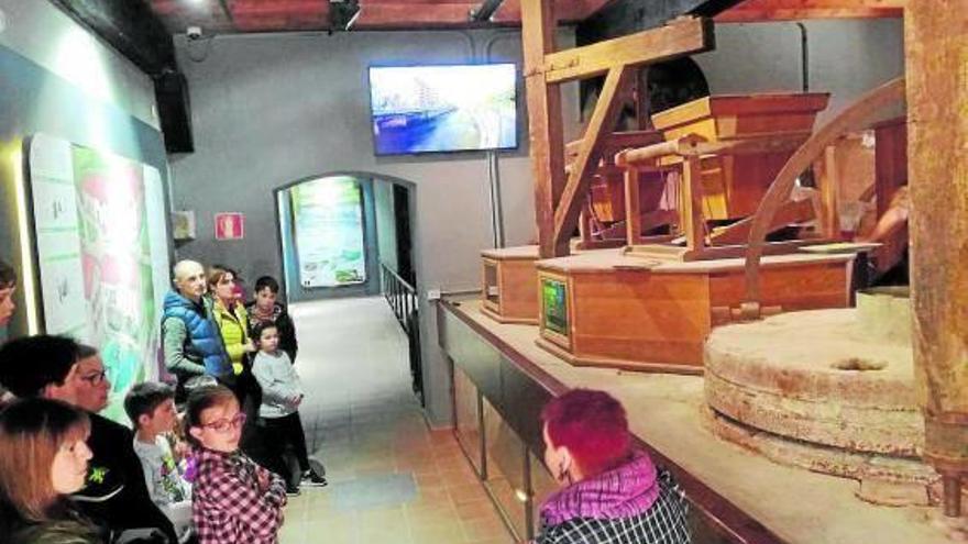 Una visita guiada en el molino de Fanderia.