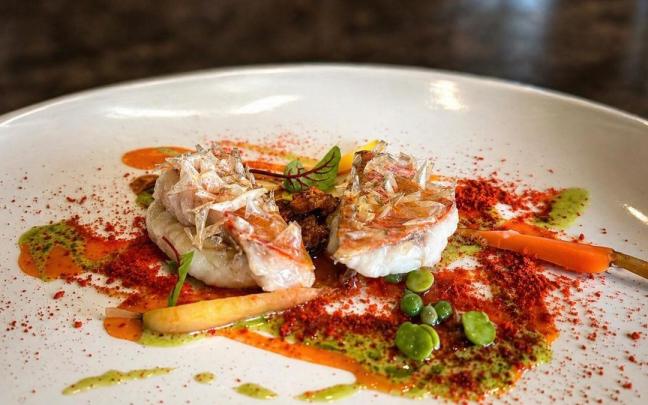 Salmonete, un plato que combina intensidad y precisión.