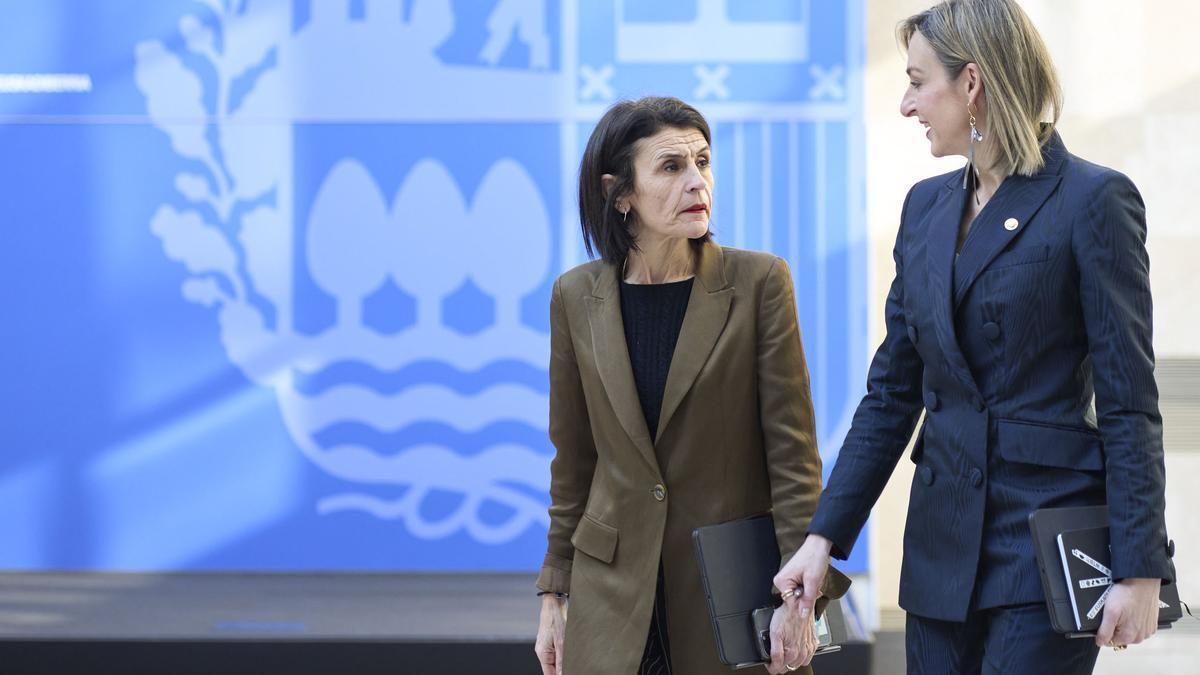 María Ubarretxena y Nerea Melgosa, en la comparecencia ante los medios de comunicación tras la reunión semanal del Consejo de Gobierno.