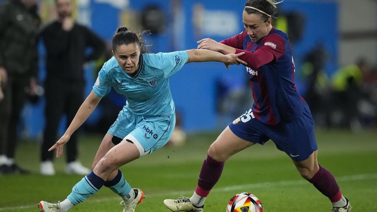 Imagen de la semifinal de la Copa de la Reina entre Barcelona y Copa. / ENRIC FONTCUBERTA