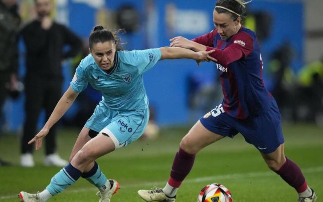 Imagen de la semifinal de la Copa de la Reina entre Barcelona y Copa. / ENRIC FONTCUBERTA