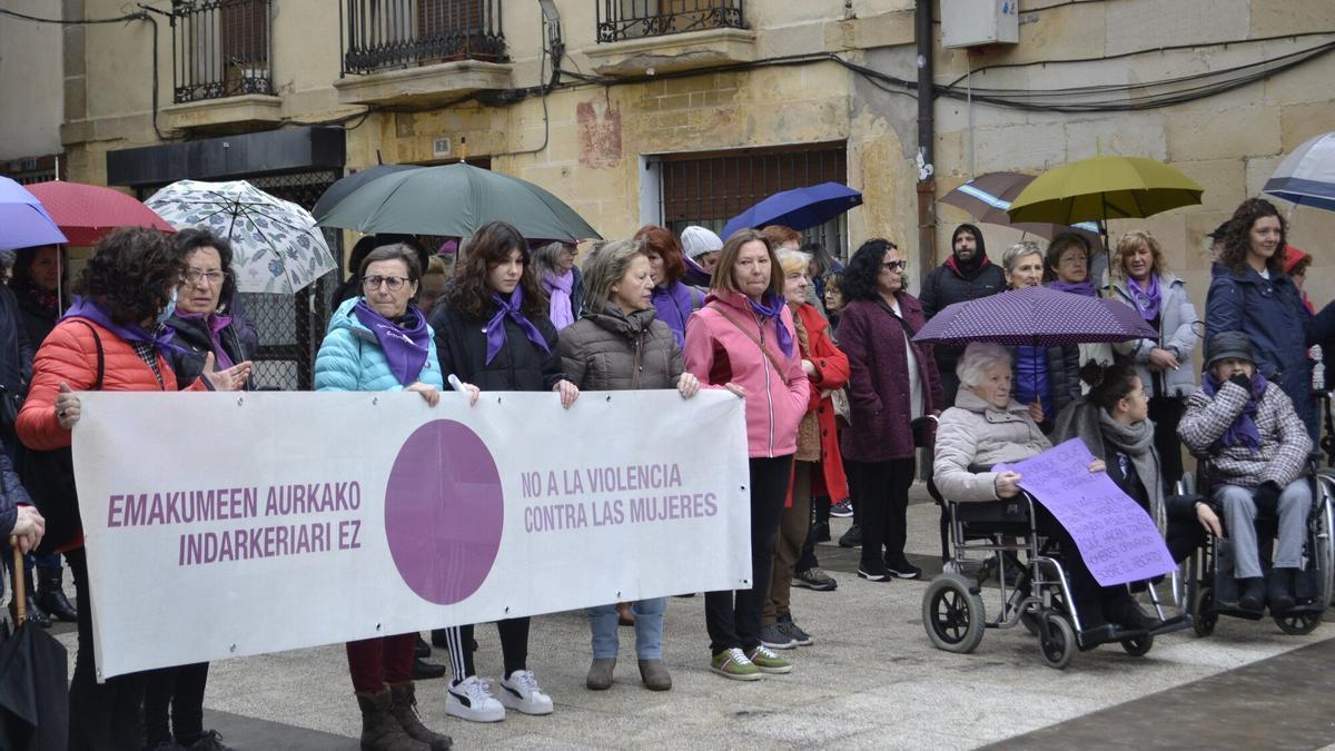 La concentración celebrada en Araia.