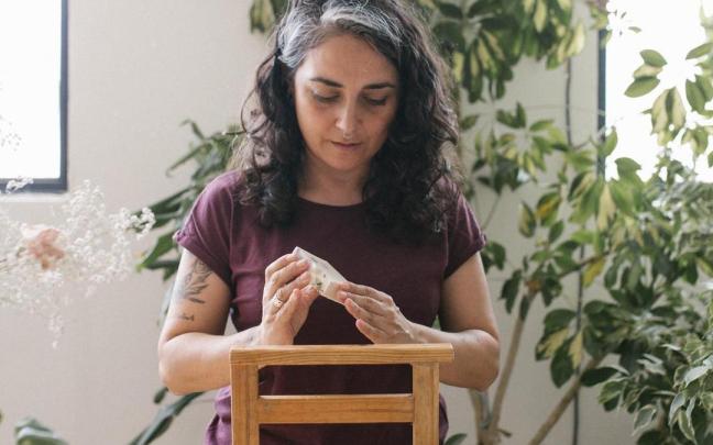 Agurtzane Tejada, maestra jabonera y cerista.