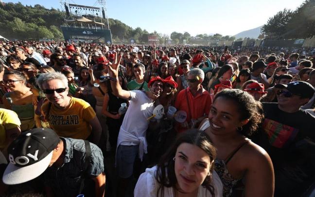 Asistentes a uno de los conciertos de la pasada edición del Bilbao BBK Live Asistentes a uno de los conciertos de la pasada edición del Bilbao BBK Live
