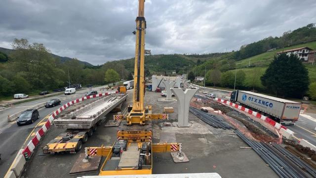 Nuevo puente de la carretera N-121-A en Sunbilla.