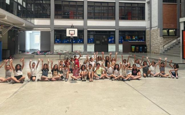 Niñas y niños de Lazkao.