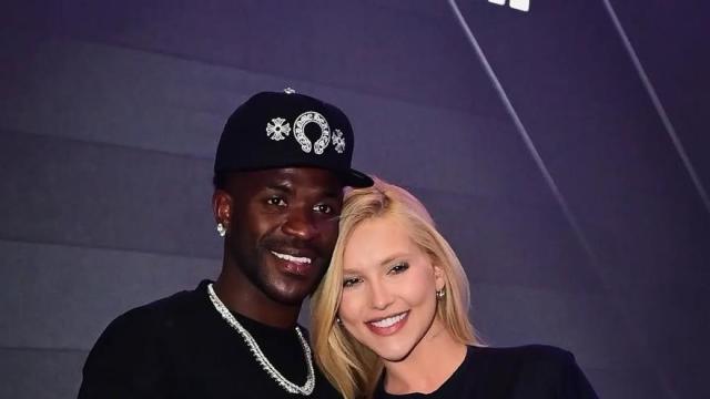 Vini Jr. junto a su expareja, la influencer Virginia Fonseca.