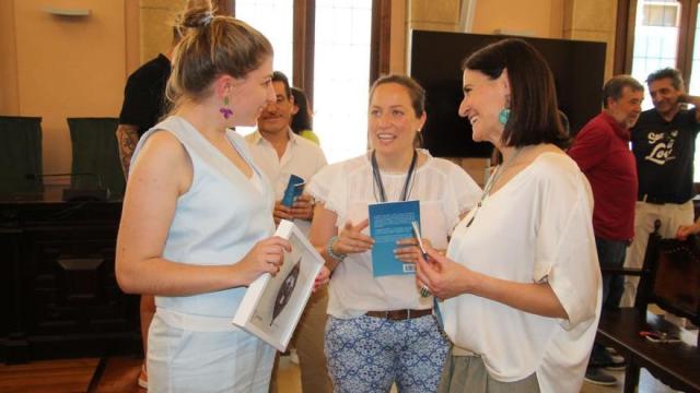 Reconocimiento a la durangarra Elisabeth Sánchez. / Ayuntamiento Durango Reconocimiento a la durangarra Elisabeth Sánchez.