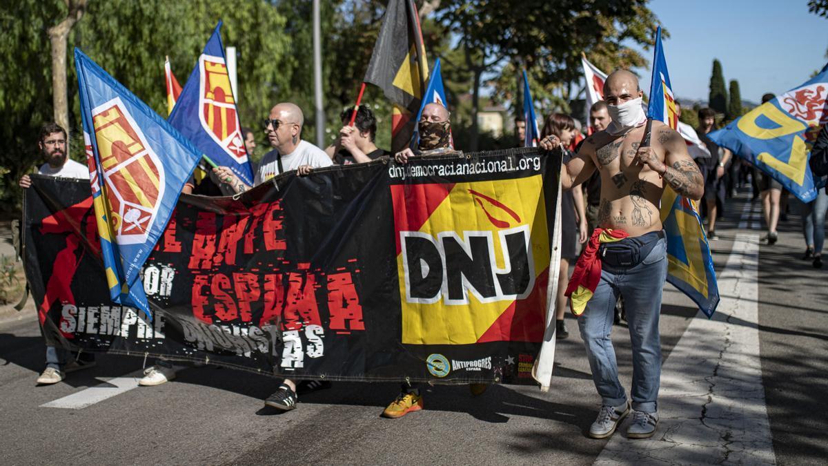 Varias personas durante una manifestación neonazi para celebrar el día de la Hispanidad.
