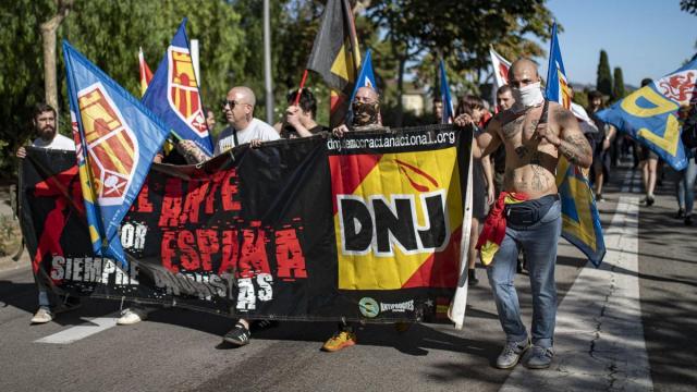 Varias personas durante una manifestación neonazi para celebrar el día de la Hispanidad.