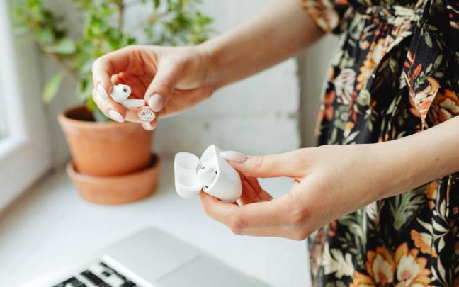 Cómo limpiar los auriculares: el truco definitivo para eliminar toda la suciedad sin dañarlos