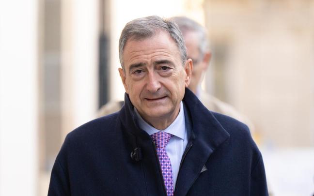 El presidente del EBB, Aitor Esteban, durante el primer pleno del curso del Parlamento Vasco.