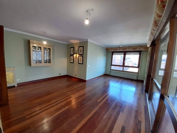 Piso con garaje en Indautxu.